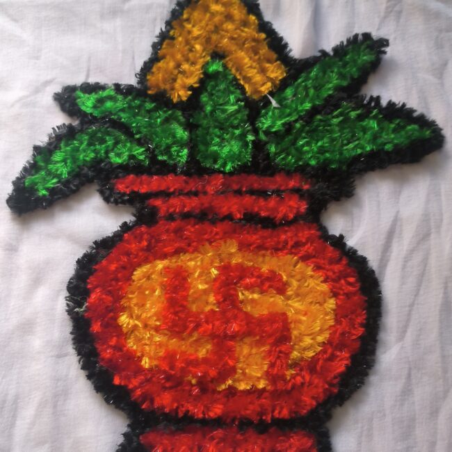 Fur woolen dori rangoli mat